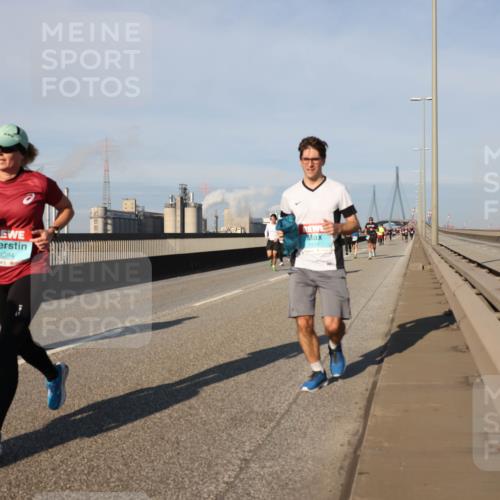 03.10.2025 - Köhlbrandbrückenlauf Lena Gebhardt http://msf.ph/oto/9132175 03.10.2025 09:50:20 Position 2 1384 meine-sportfotos.de