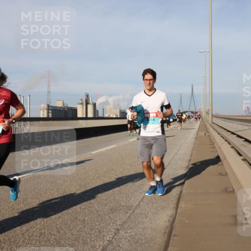 03.10.2025 - Köhlbrandbrückenlauf Lena Gebhardt http://msf.ph/oto/9132180 03.10.2025 09:50:20 Position 2 1384 meine-sportfotos.de