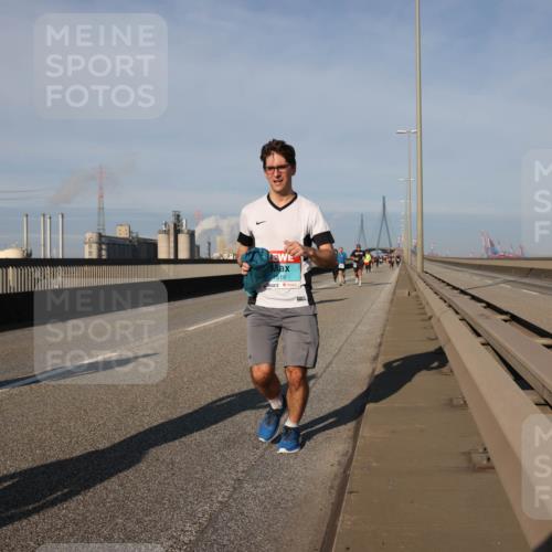 03.10.2025 - Köhlbrandbrückenlauf Lena Gebhardt http://msf.ph/oto/9132182 03.10.2025 09:50:21 Position 2 1516 meine-sportfotos.de