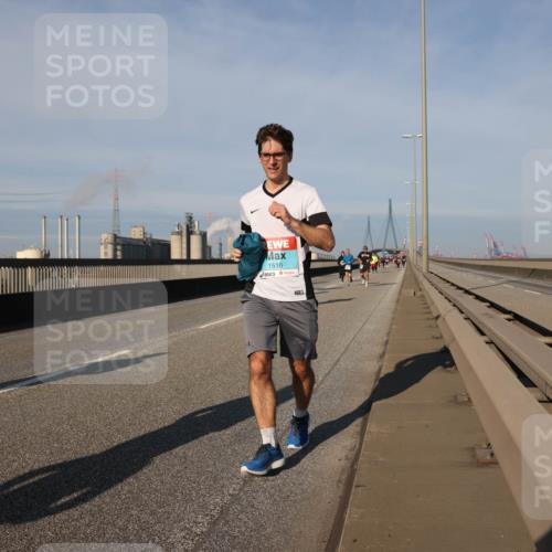 03.10.2025 - Köhlbrandbrückenlauf Lena Gebhardt http://msf.ph/oto/9132190 03.10.2025 09:50:21 Position 2 13, 1516 meine-sportfotos.de