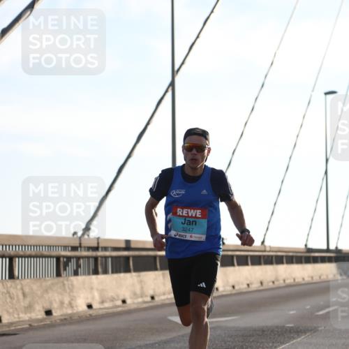 03.10.2025 - Köhlbrandbrückenlauf Yannick Fuchs http://msf.ph/oto/9132204 03.10.2025 08:17:17 Position 1 3247 meine-sportfotos.de
