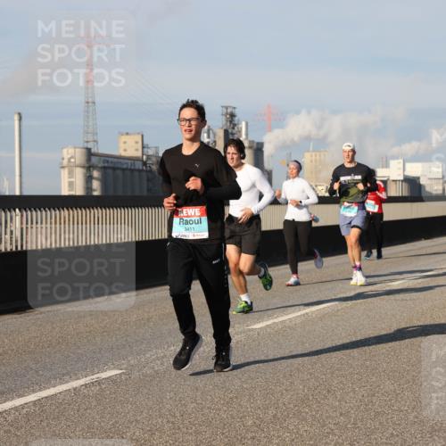 03.10.2025 - Köhlbrandbrückenlauf Lena Gebhardt http://msf.ph/oto/9132276 03.10.2025 09:50:23 Position 2 3411 meine-sportfotos.de