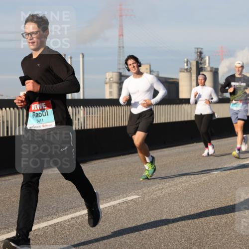 03.10.2025 - Köhlbrandbrückenlauf Lena Gebhardt http://msf.ph/oto/9132317 03.10.2025 09:50:24 Position 2 3411 meine-sportfotos.de