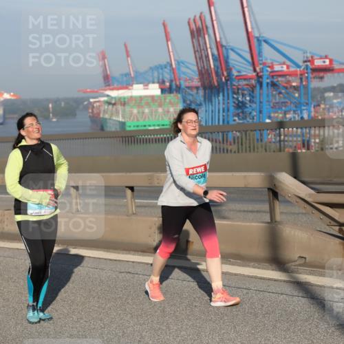 03.10.2025 - Köhlbrandbrückenlauf Yannick Fuchs http://msf.ph/oto/9132328 03.10.2025 09:04:21 Position 2 2547, 99 meine-sportfotos.de
