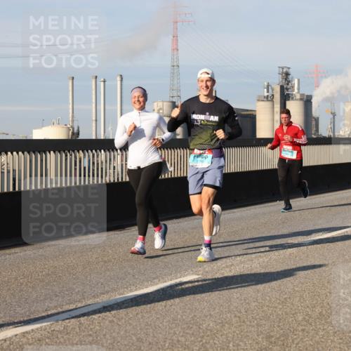 03.10.2025 - Köhlbrandbrückenlauf Lena Gebhardt http://msf.ph/oto/9132382 03.10.2025 09:50:25 Position 2 0, 3 meine-sportfotos.de