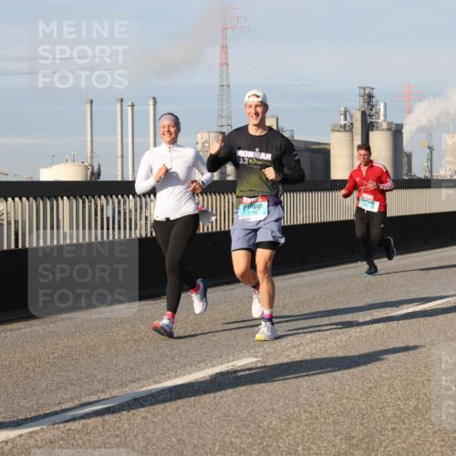 03.10.2025 - Köhlbrandbrückenlauf Lena Gebhardt http://msf.ph/oto/9132386 03.10.2025 09:50:26 Position 2 10, 3, 1486 meine-sportfotos.de