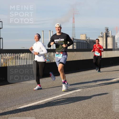 03.10.2025 - Köhlbrandbrückenlauf Lena Gebhardt http://msf.ph/oto/9132402 03.10.2025 09:50:26 Position 2 10, 3, 1486 meine-sportfotos.de