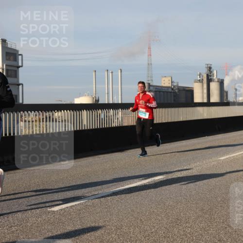 03.10.2025 - Köhlbrandbrückenlauf Lena Gebhardt http://msf.ph/oto/9132443 03.10.2025 09:50:27 Position 2 0, 3, 1486 meine-sportfotos.de