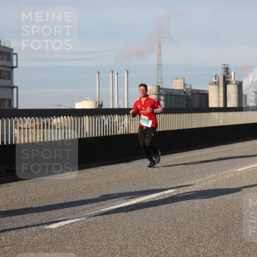 03.10.2025 - Köhlbrandbrückenlauf Lena Gebhardt http://msf.ph/oto/9132453 03.10.2025 09:50:27 Position 2 486 meine-sportfotos.de