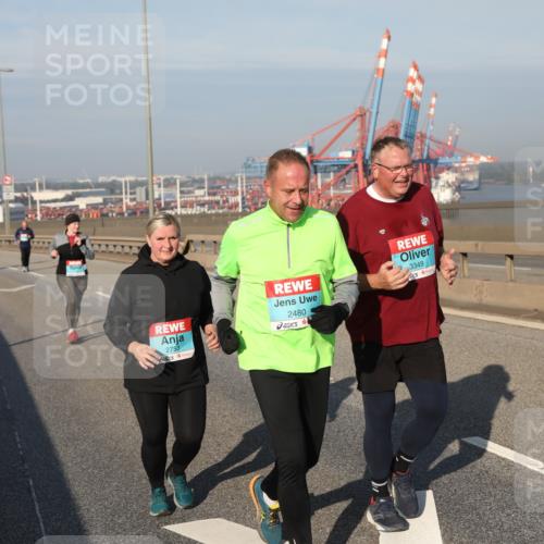 03.10.2025 - Köhlbrandbrückenlauf Yannick Fuchs http://msf.ph/oto/9132466 03.10.2025 09:04:34 Position 2 2753, 2480, 3349 meine-sportfotos.de