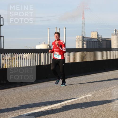03.10.2025 - Köhlbrandbrückenlauf Lena Gebhardt http://msf.ph/oto/9132473 03.10.2025 09:50:27 Position 2  meine-sportfotos.de