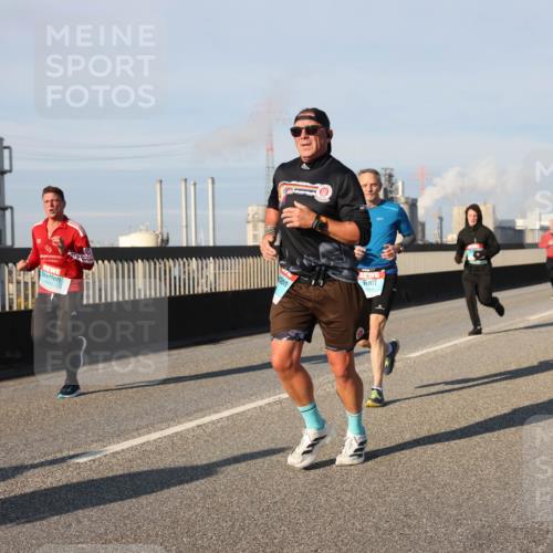 03.10.2025 - Köhlbrandbrückenlauf Lena Gebhardt http://msf.ph/oto/9132493 03.10.2025 09:50:28 Position 2  meine-sportfotos.de