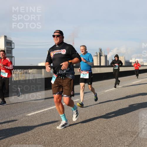 03.10.2025 - Köhlbrandbrückenlauf Lena Gebhardt http://msf.ph/oto/9132510 03.10.2025 09:50:28 Position 2 1319 meine-sportfotos.de