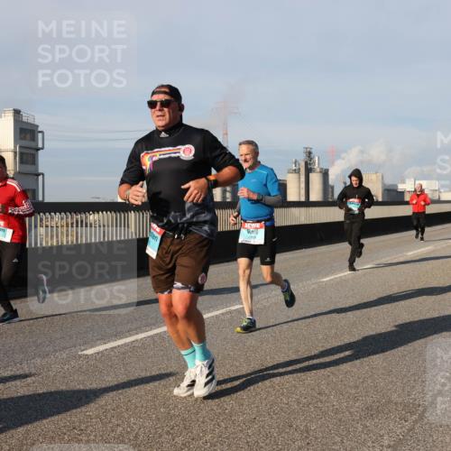 03.10.2025 - Köhlbrandbrückenlauf Lena Gebhardt http://msf.ph/oto/9132512 03.10.2025 09:50:28 Position 2 1319 meine-sportfotos.de