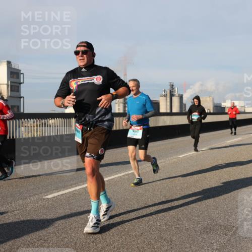 03.10.2025 - Köhlbrandbrückenlauf Lena Gebhardt http://msf.ph/oto/9132516 03.10.2025 09:50:28 Position 2  meine-sportfotos.de