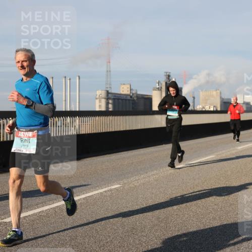 03.10.2025 - Köhlbrandbrückenlauf Lena Gebhardt http://msf.ph/oto/9132541 03.10.2025 09:50:29 Position 2 1319 meine-sportfotos.de