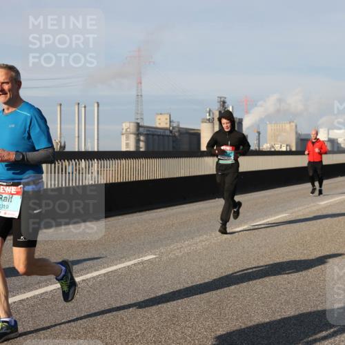 03.10.2025 - Köhlbrandbrückenlauf Lena Gebhardt http://msf.ph/oto/9132548 03.10.2025 09:50:29 Position 2 7319 meine-sportfotos.de