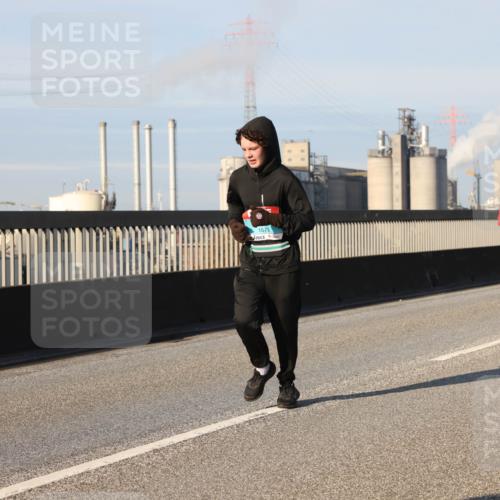 03.10.2025 - Köhlbrandbrückenlauf Lena Gebhardt http://msf.ph/oto/9132582 03.10.2025 09:50:30 Position 2 1673 meine-sportfotos.de