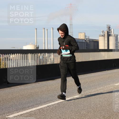 03.10.2025 - Köhlbrandbrückenlauf Lena Gebhardt http://msf.ph/oto/9132596 03.10.2025 09:50:30 Position 2 1673 meine-sportfotos.de