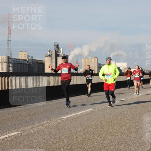 03.10.2025 - Köhlbrandbrückenlauf Lena Gebhardt http://msf.ph/oto/9132692 03.10.2025 09:50:35 Position 2 1451 meine-sportfotos.de