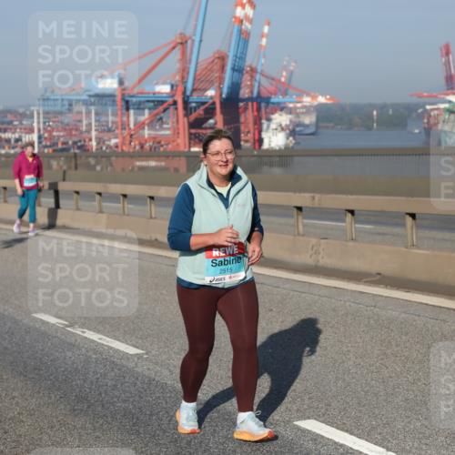 03.10.2025 - Köhlbrandbrückenlauf Yannick Fuchs http://msf.ph/oto/9132752 03.10.2025 09:05:04 Position 2 2515 meine-sportfotos.de