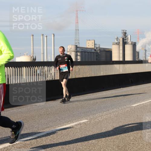 03.10.2025 - Köhlbrandbrückenlauf Lena Gebhardt http://msf.ph/oto/9132754 03.10.2025 09:50:39 Position 2 1451 meine-sportfotos.de
