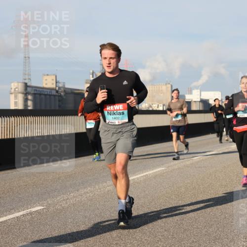 03.10.2025 - Köhlbrandbrückenlauf Lena Gebhardt http://msf.ph/oto/9132797 03.10.2025 09:50:41 Position 2 1402 meine-sportfotos.de
