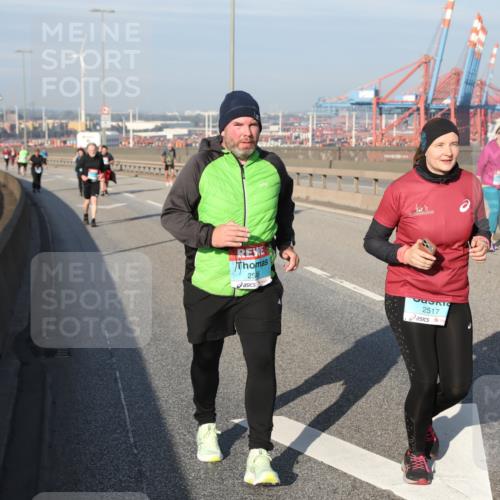 03.10.2025 - Köhlbrandbrückenlauf Yannick Fuchs http://msf.ph/oto/9132829 03.10.2025 09:05:10 Position 2 255, 2517 meine-sportfotos.de