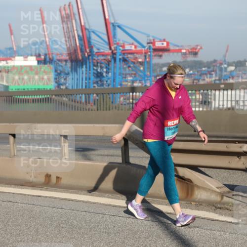 03.10.2025 - Köhlbrandbrückenlauf Yannick Fuchs http://msf.ph/oto/9132871 03.10.2025 09:05:14 Position 2  meine-sportfotos.de