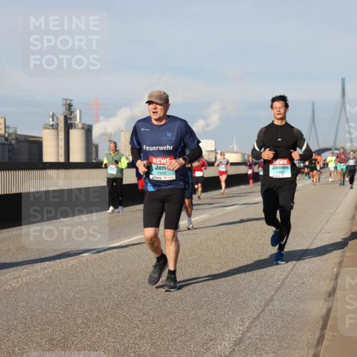 03.10.2025 - Köhlbrandbrückenlauf Lena Gebhardt http://msf.ph/oto/9132900 03.10.2025 09:50:47 Position 2 1250, 1089 meine-sportfotos.de