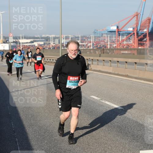 03.10.2025 - Köhlbrandbrückenlauf Yannick Fuchs http://msf.ph/oto/9132909 03.10.2025 09:05:18 Position 2 2483 meine-sportfotos.de