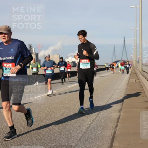 03.10.2025 - Köhlbrandbrückenlauf Lena Gebhardt http://msf.ph/oto/9132921 03.10.2025 09:50:48 Position 2 1250, 1089 meine-sportfotos.de