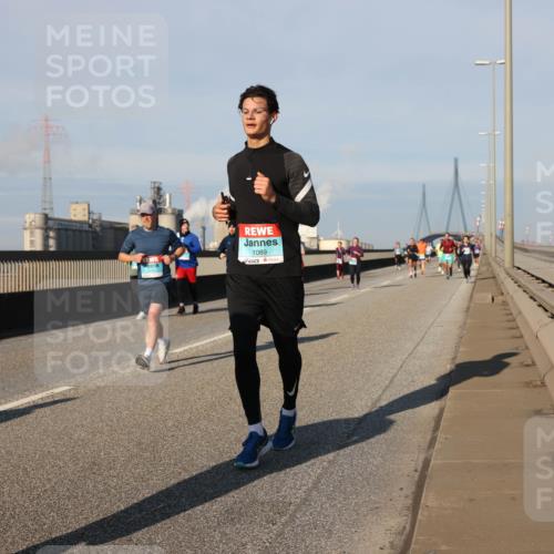 03.10.2025 - Köhlbrandbrückenlauf Lena Gebhardt http://msf.ph/oto/9132935 03.10.2025 09:50:49 Position 2 1089 meine-sportfotos.de