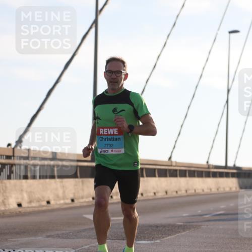 03.10.2025 - Köhlbrandbrückenlauf Yannick Fuchs http://msf.ph/oto/9132946 03.10.2025 08:19:41 Position 1 2702 meine-sportfotos.de