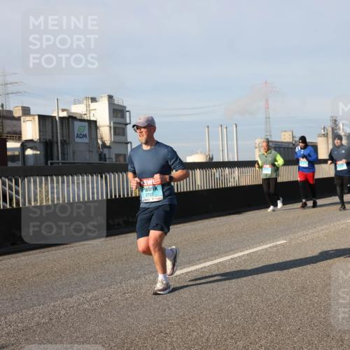 03.10.2025 - Köhlbrandbrückenlauf Lena Gebhardt http://msf.ph/oto/9132959 03.10.2025 09:50:51 Position 2 2733 meine-sportfotos.de