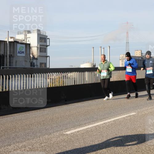 03.10.2025 - Köhlbrandbrückenlauf Lena Gebhardt http://msf.ph/oto/9132971 03.10.2025 09:50:51 Position 2  meine-sportfotos.de