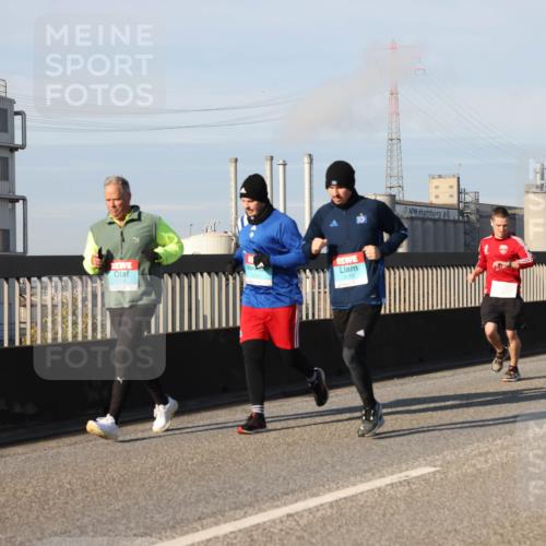 03.10.2025 - Köhlbrandbrückenlauf Lena Gebhardt http://msf.ph/oto/9132978 03.10.2025 09:50:52 Position 2  meine-sportfotos.de