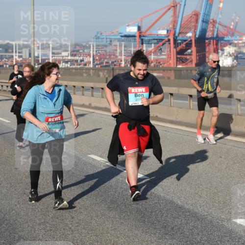 03.10.2025 - Köhlbrandbrückenlauf Yannick Fuchs http://msf.ph/oto/9132986 03.10.2025 09:05:25 Position 2 2178, 217 meine-sportfotos.de