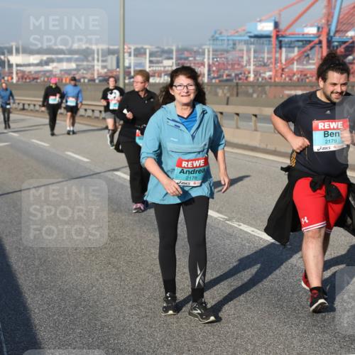 03.10.2025 - Köhlbrandbrückenlauf Yannick Fuchs http://msf.ph/oto/9132994 03.10.2025 09:05:26 Position 2 2178, 2179, 8 meine-sportfotos.de