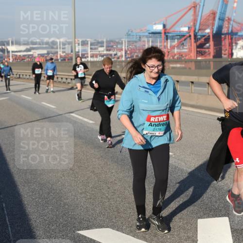 03.10.2025 - Köhlbrandbrückenlauf Yannick Fuchs http://msf.ph/oto/9133000 03.10.2025 09:05:26 Position 2 2178, 2179 meine-sportfotos.de