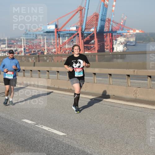 03.10.2025 - Köhlbrandbrückenlauf Yannick Fuchs http://msf.ph/oto/9133045 03.10.2025 09:05:32 Position 2 3370 meine-sportfotos.de