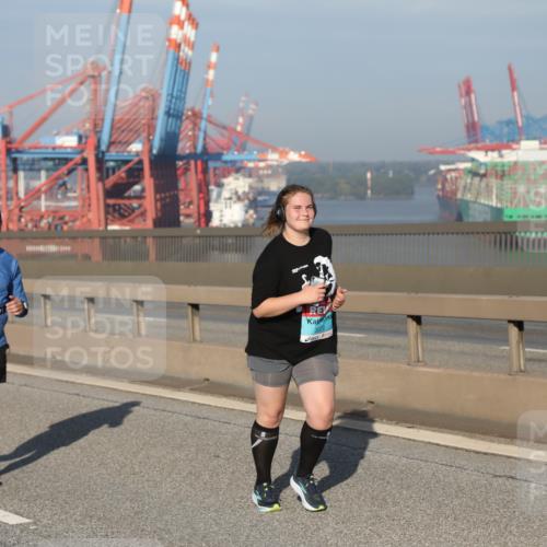 03.10.2025 - Köhlbrandbrückenlauf Yannick Fuchs http://msf.ph/oto/9133060 03.10.2025 09:05:34 Position 2 2395, 3370 meine-sportfotos.de