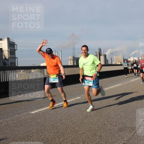 03.10.2025 - Köhlbrandbrückenlauf Lena Gebhardt http://msf.ph/oto/9133116 03.10.2025 09:51:01 Position 2 2981 meine-sportfotos.de
