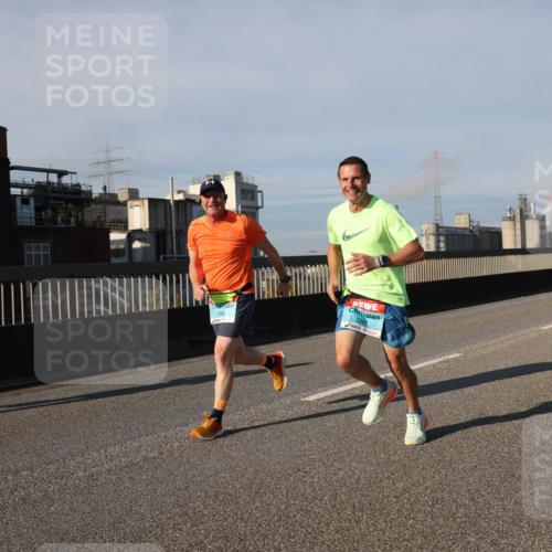03.10.2025 - Köhlbrandbrückenlauf Lena Gebhardt http://msf.ph/oto/9133142 03.10.2025 09:51:02 Position 2  meine-sportfotos.de