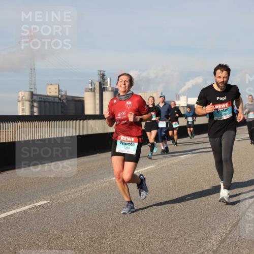 03.10.2025 - Köhlbrandbrückenlauf Lena Gebhardt http://msf.ph/oto/9133164 03.10.2025 09:51:03 Position 2 1363, 1336 meine-sportfotos.de