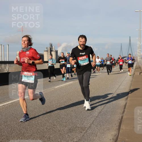 03.10.2025 - Köhlbrandbrückenlauf Lena Gebhardt http://msf.ph/oto/9133170 03.10.2025 09:51:04 Position 2 1363, 1336 meine-sportfotos.de