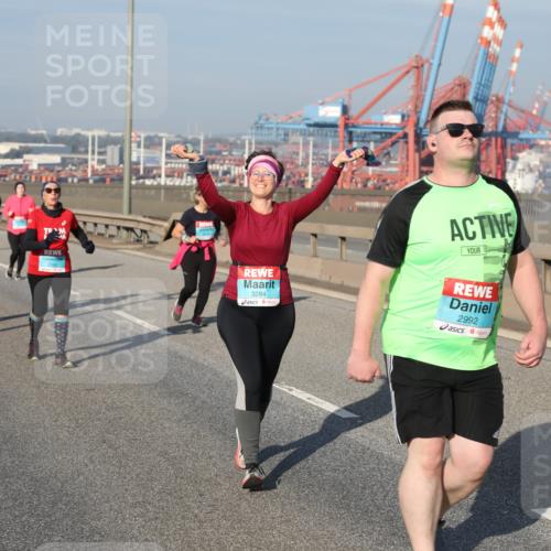 03.10.2025 - Köhlbrandbrückenlauf Yannick Fuchs http://msf.ph/oto/9133172 03.10.2025 09:05:42 Position 2 3284, 2992 meine-sportfotos.de