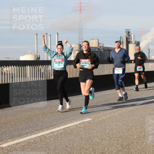 03.10.2025 - Köhlbrandbrückenlauf Lena Gebhardt http://msf.ph/oto/9133196 03.10.2025 09:51:05 Position 2 3362 meine-sportfotos.de