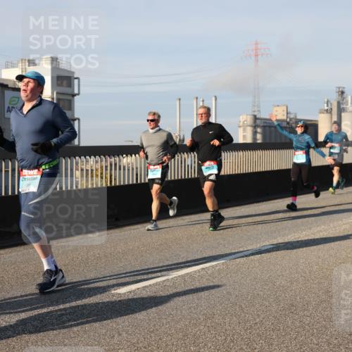 03.10.2025 - Köhlbrandbrückenlauf Lena Gebhardt http://msf.ph/oto/9133236 03.10.2025 09:51:07 Position 2 1364 meine-sportfotos.de