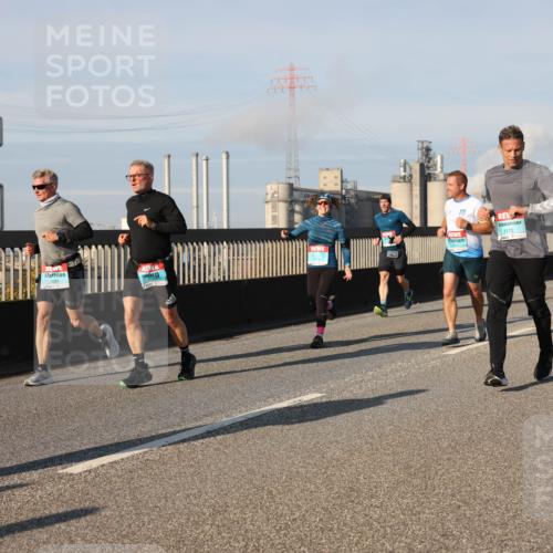 03.10.2025 - Köhlbrandbrückenlauf Lena Gebhardt http://msf.ph/oto/9133241 03.10.2025 09:51:08 Position 2 3684, 1172 meine-sportfotos.de